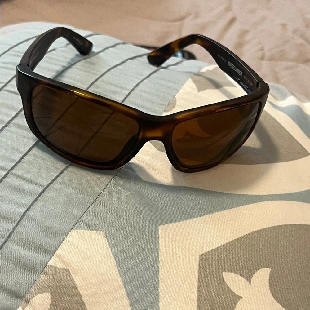 Revo “frames” - Picture 5 of 9